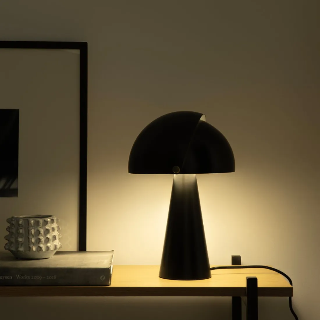 Kenay Home Align Negro Clearance