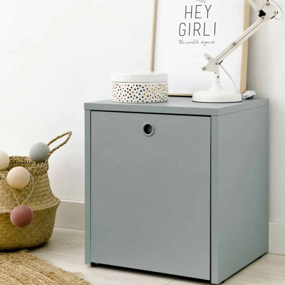 Kenay Home Round Outlet